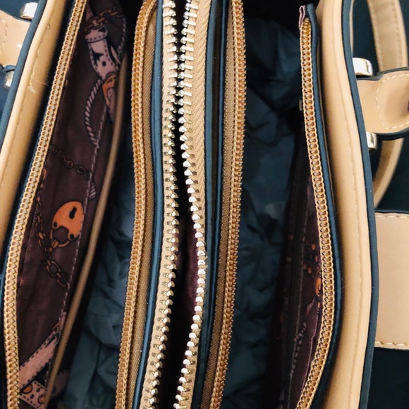 LA TERRE FASHION Handbag - Picture 5 of 7